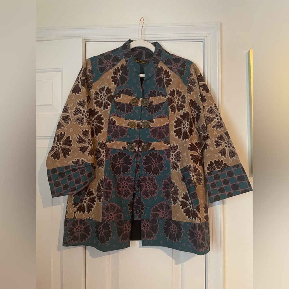 Indonesian Batik Jacket, Size Medium (approx.)